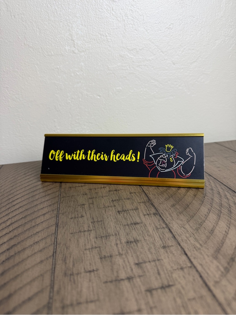 Disney Queen of Hearts “Off With Their Heads!” Metal Desk Name Plate Sign